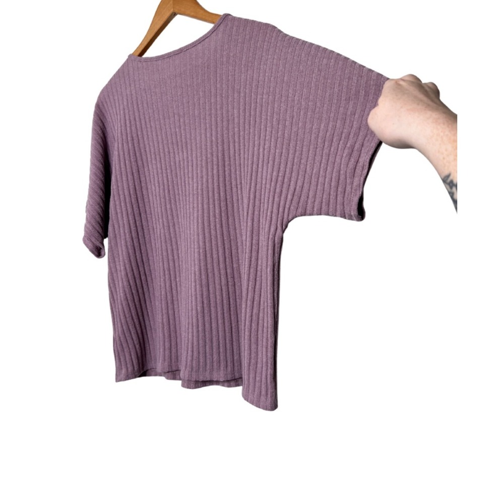 IVY.RIDGE Purple Ribbed Knit Dolman Sleeve Asymmetrical Button Top Women's Large - Picture 14 of 16